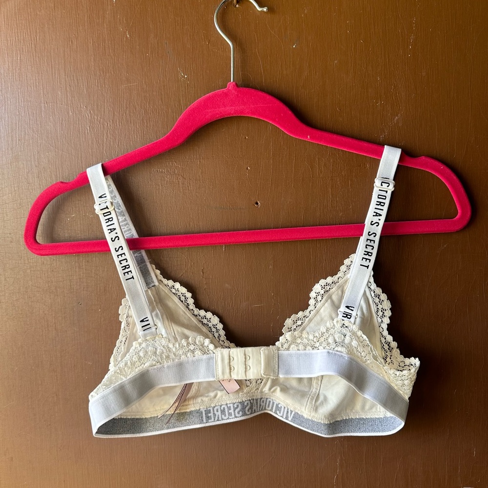 Victoria’s Secret Bralette - Picture 2 of 3